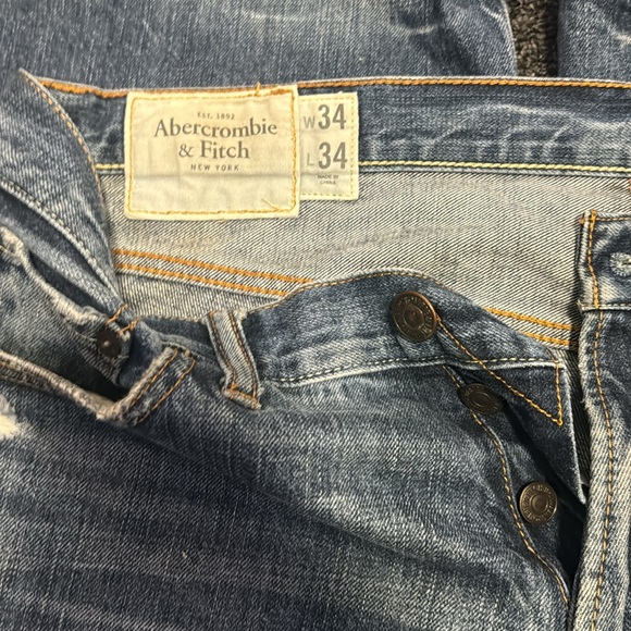 Abercrombie & fitch - Picture 4 of 4